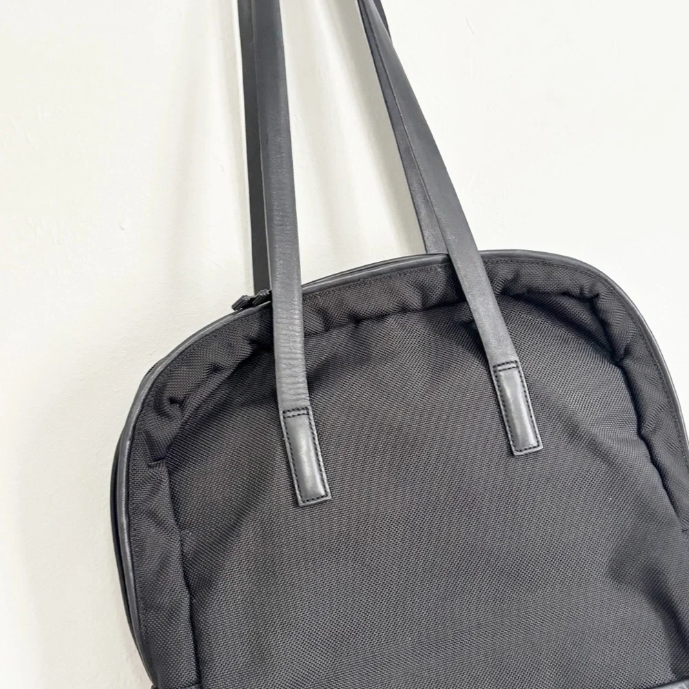 TUMI Laptop Briefcase Art Folio Zip Case Bag in Black BALLISTIC Nylon/Leather